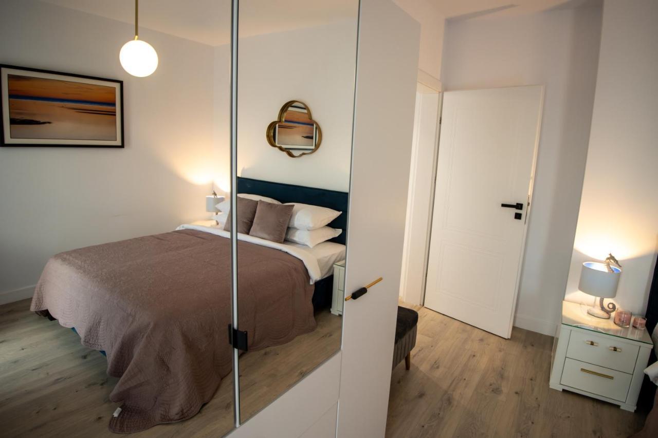 The Clock Apartment Voluntari Bagian luar foto