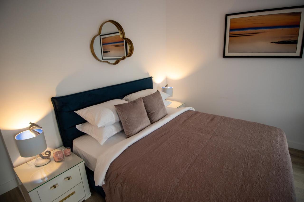 The Clock Apartment Voluntari Bagian luar foto