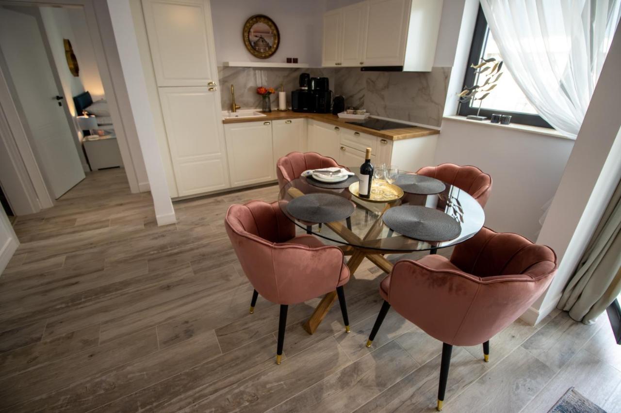 The Clock Apartment Voluntari Bagian luar foto