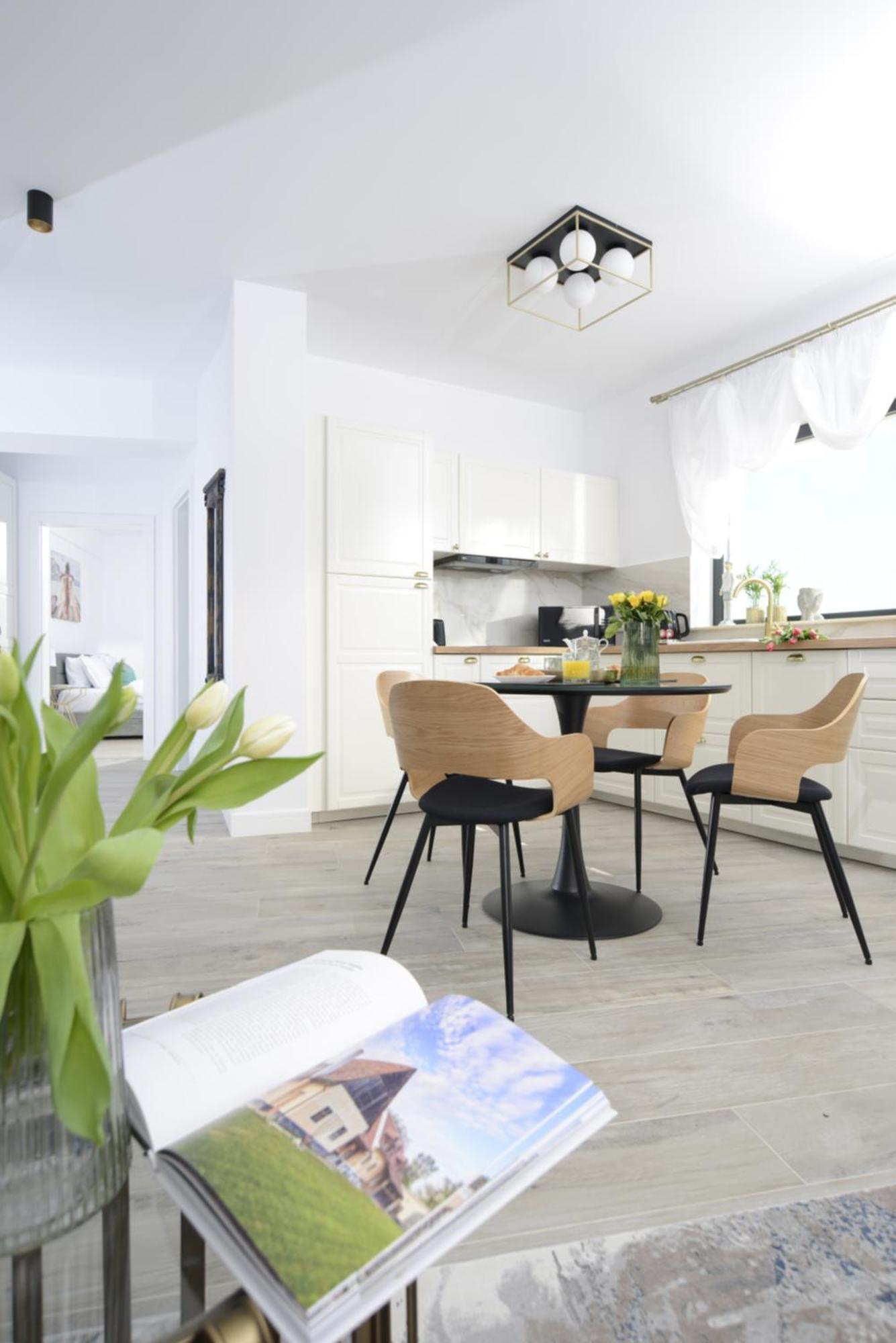The Clock Apartment Voluntari Bagian luar foto